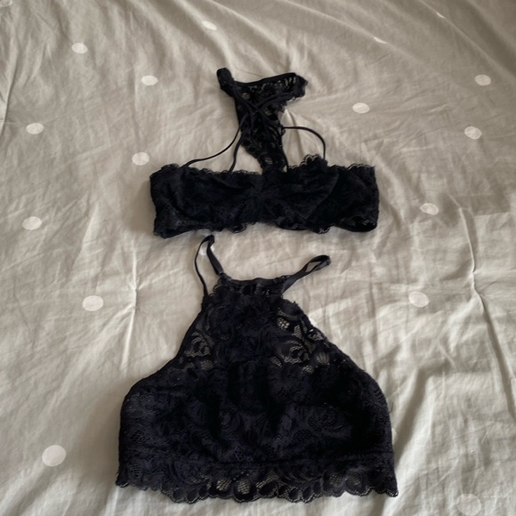 Black lacy bralettes - Picture 2 of 5